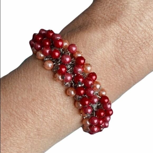 3/$15 Ombré Pearl and Crystal Stretch Bracelet - Picture 1 of 4
